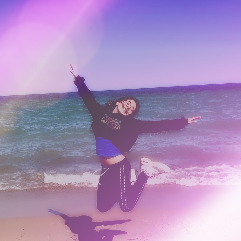 Meet your Posher, Cristiana